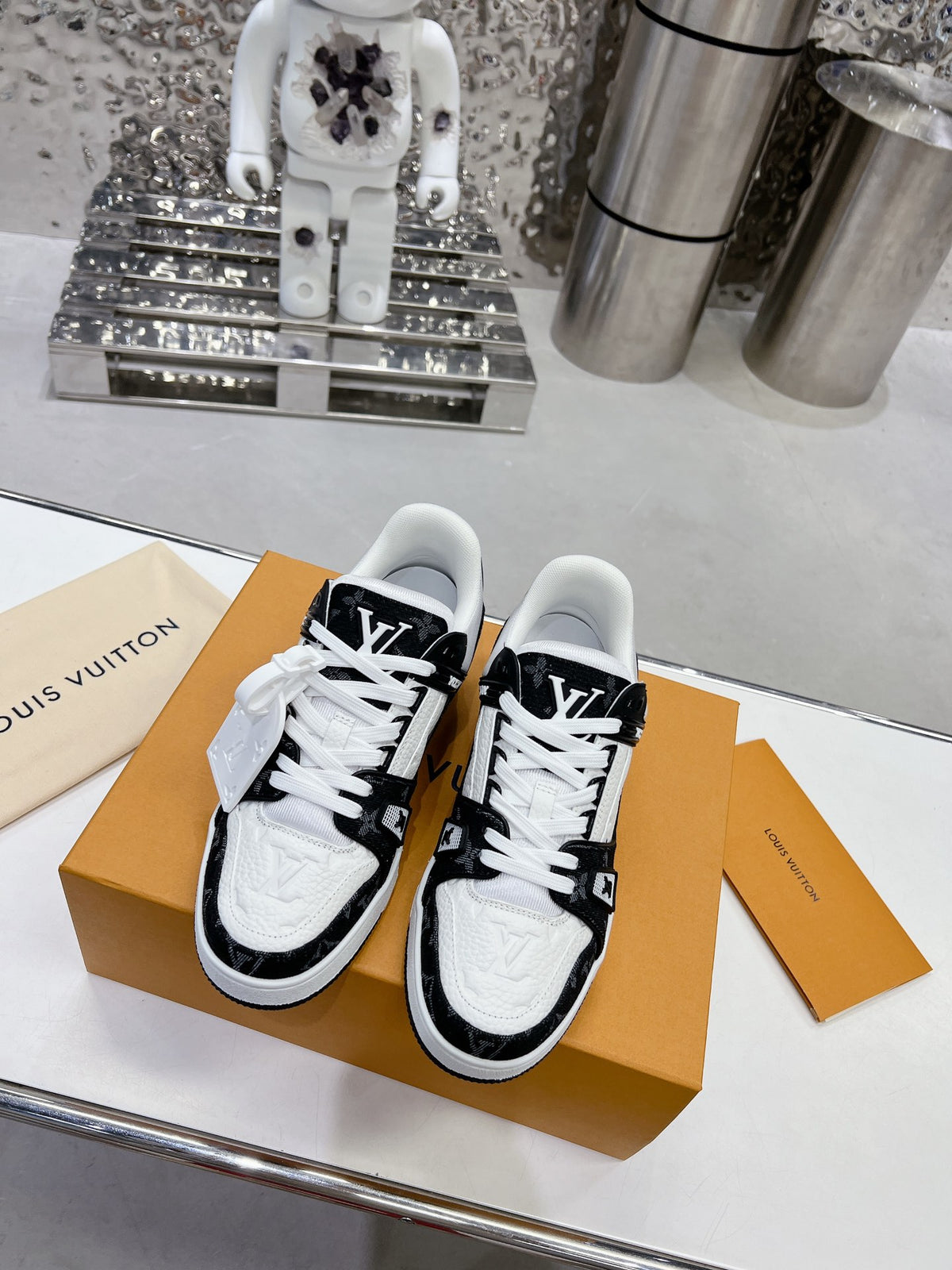 LV TRAINERS