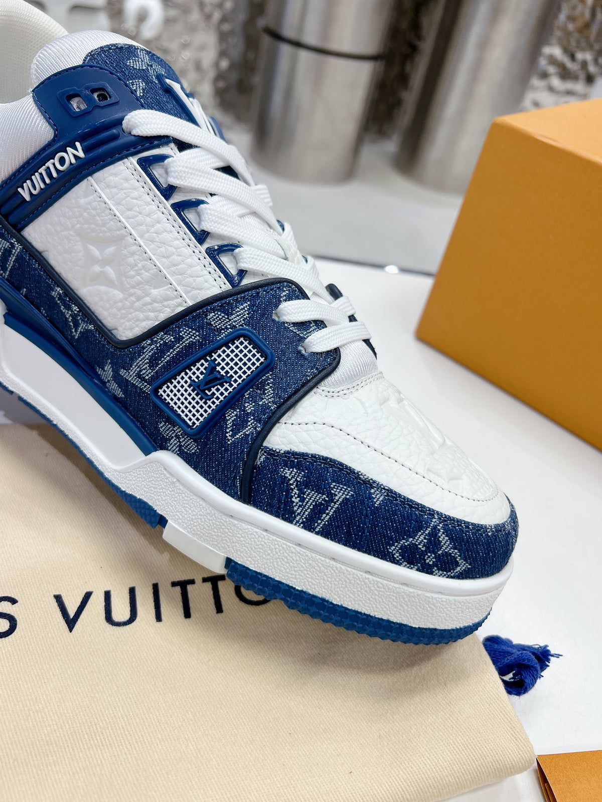 LV TRAINERS