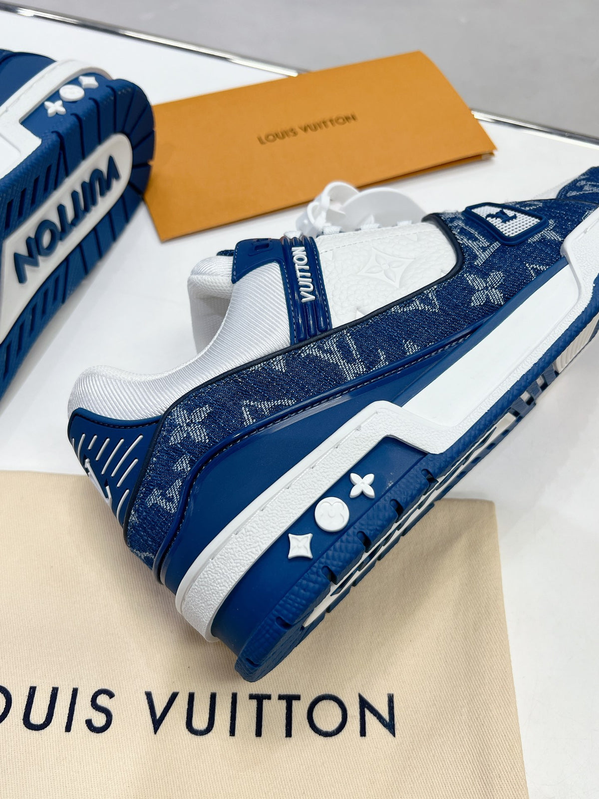 LV TRAINERS