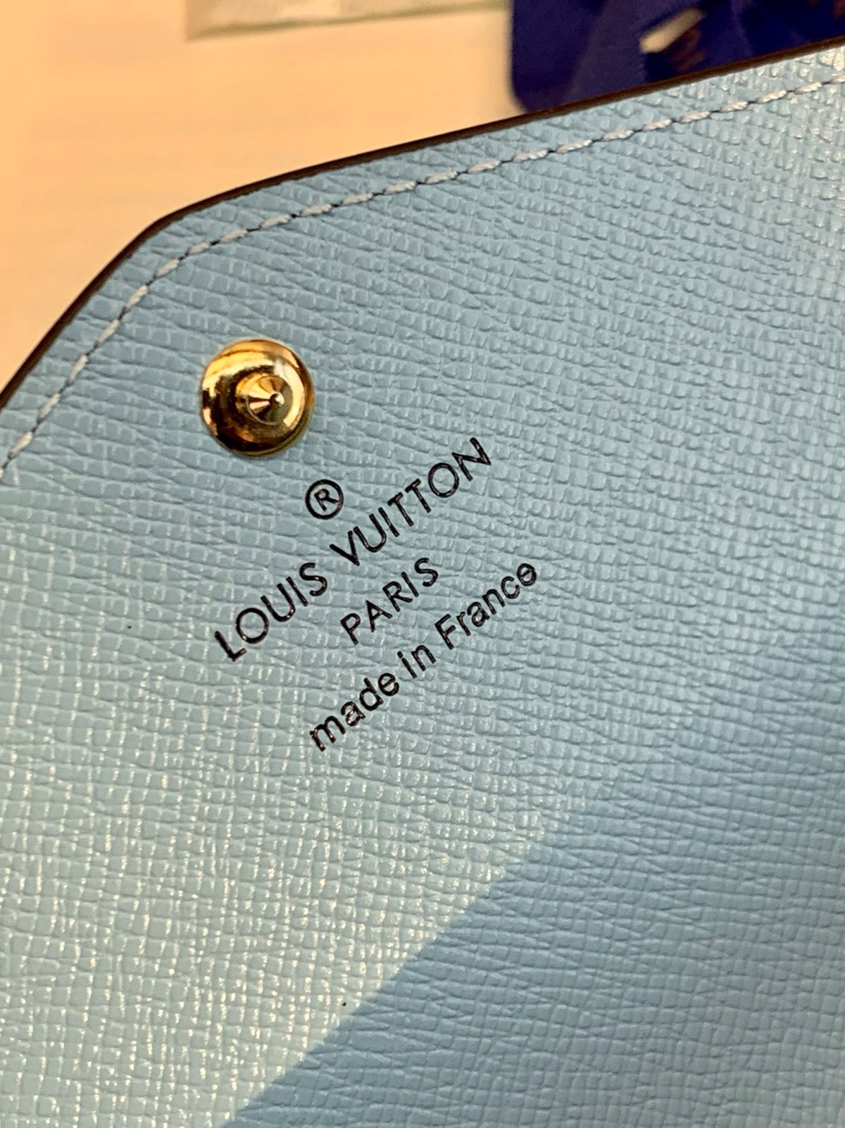 LV MONOGRAM