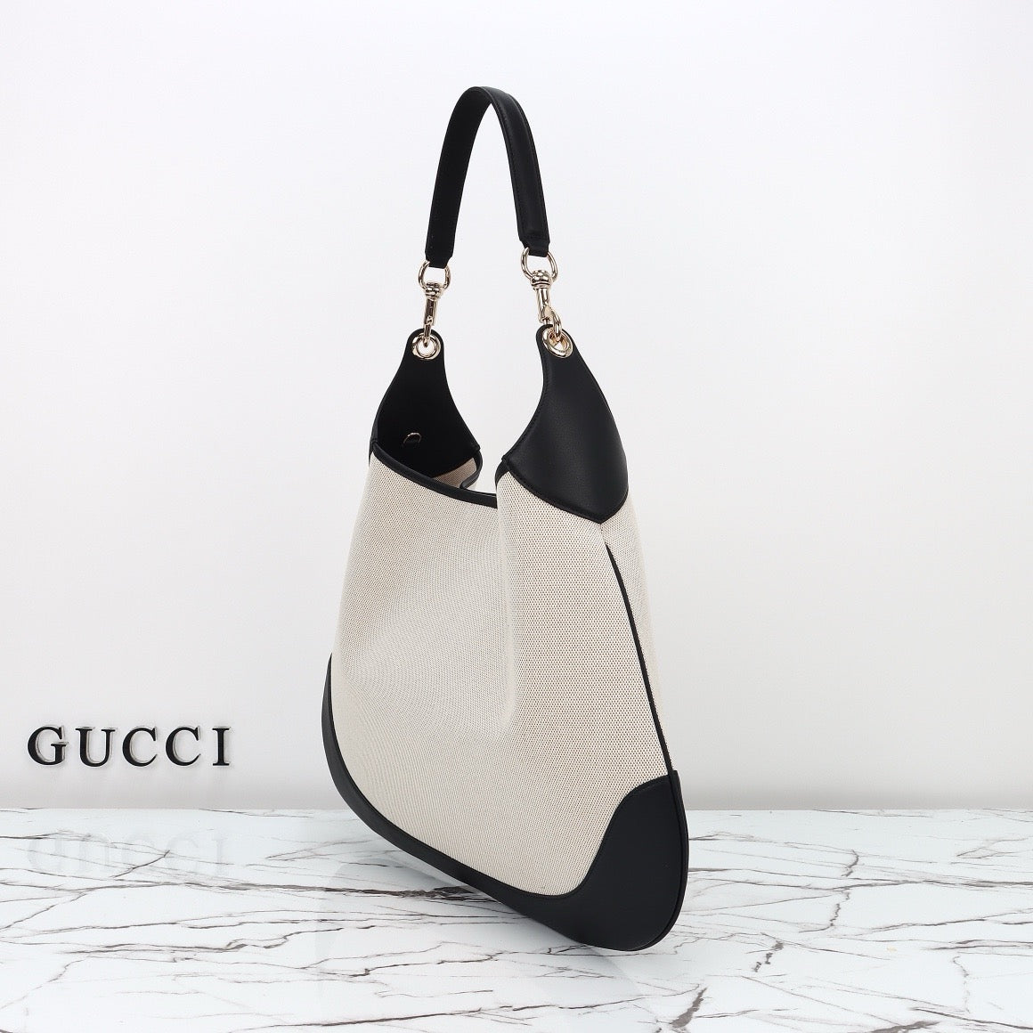 GUCCI B MEDIUM SHOULDER BAG