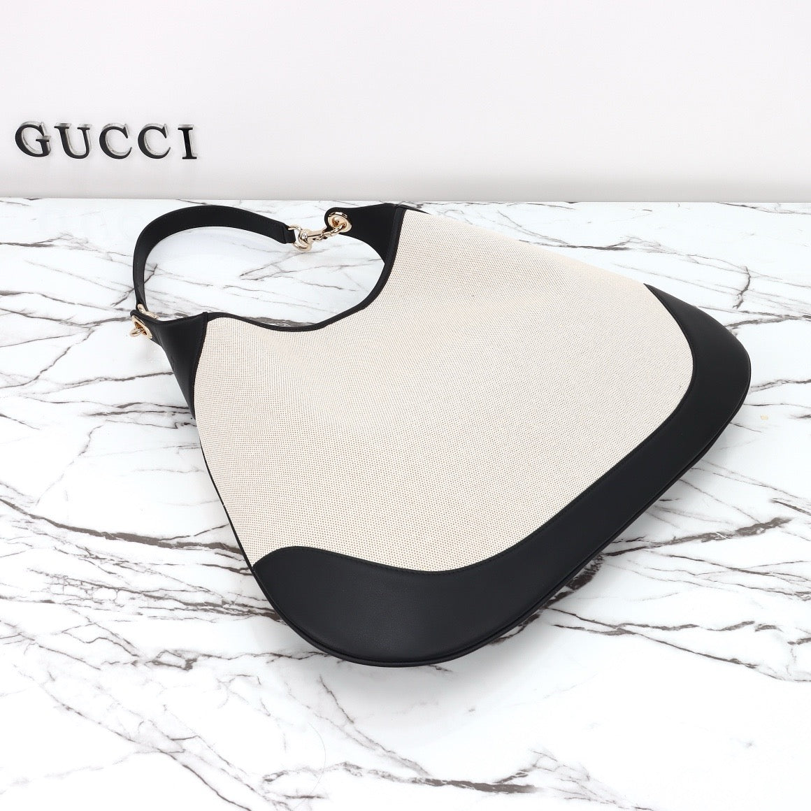 GUCCI B MEDIUM SHOULDER BAG