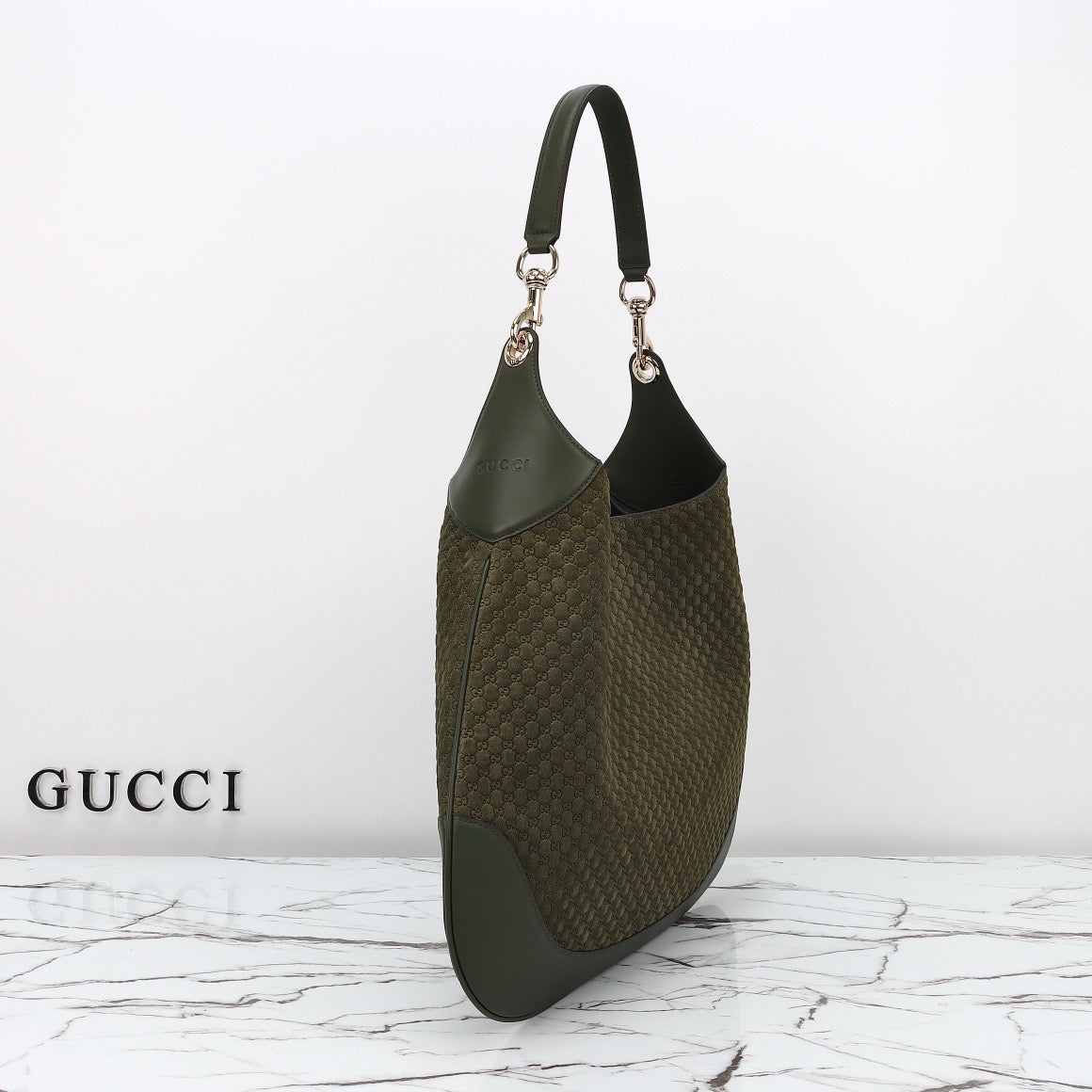 GUCCI B MEDIUM SHOULDER BAG