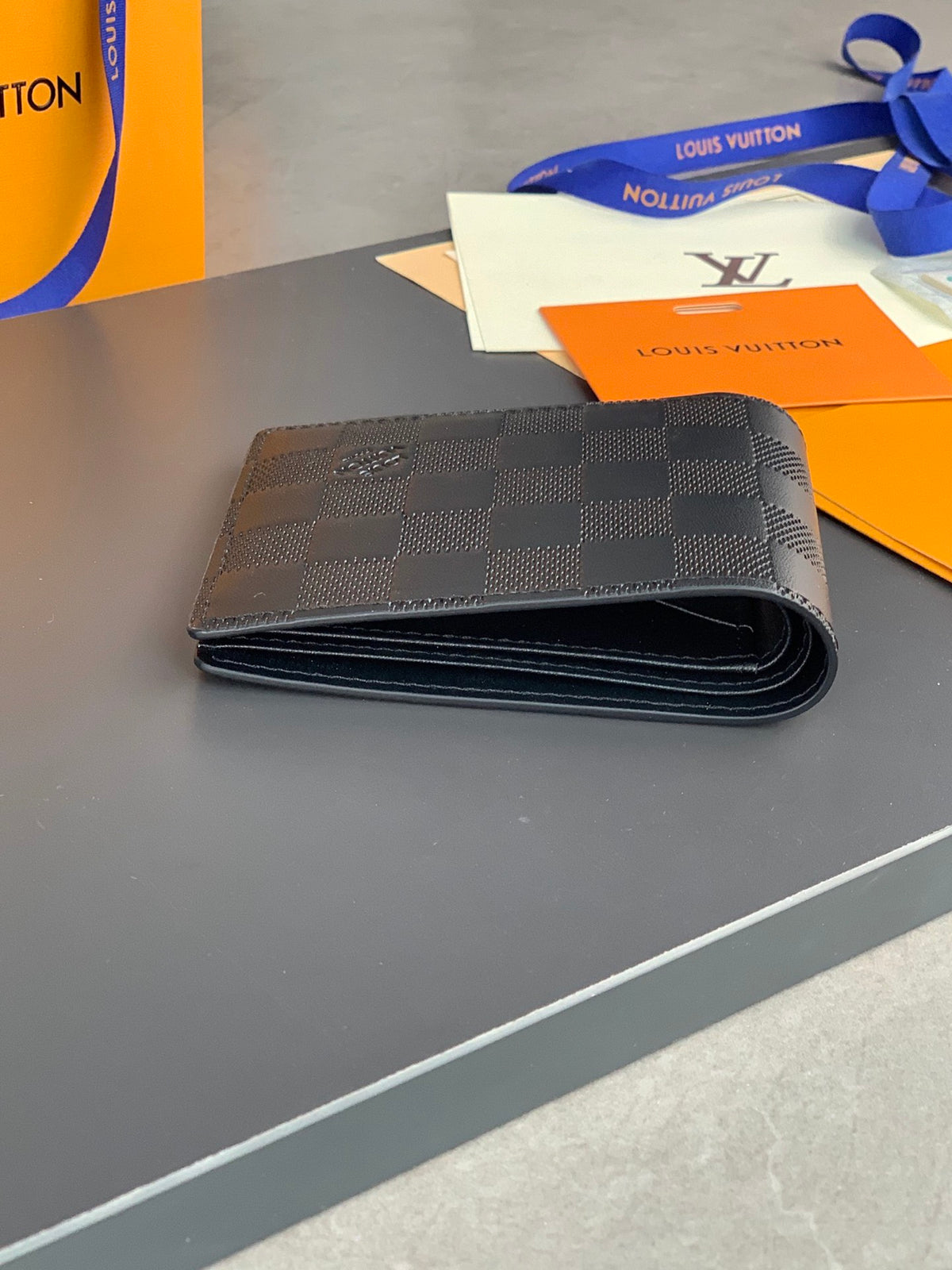 LV ZIPPY DAMIER