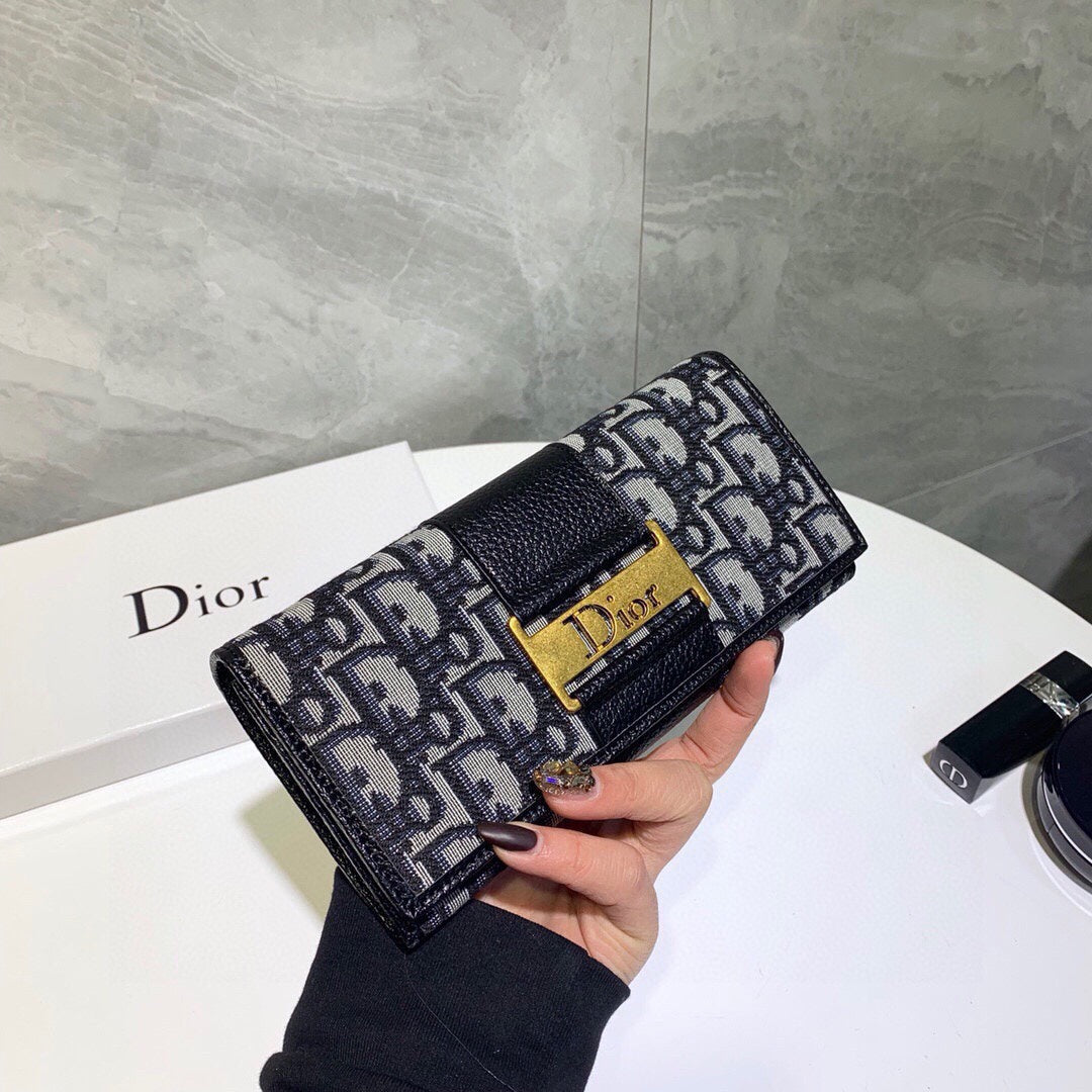 DIOR WALLET