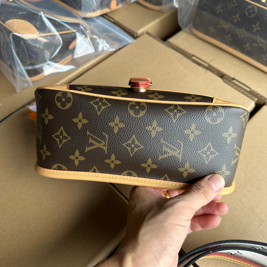 LV Diane